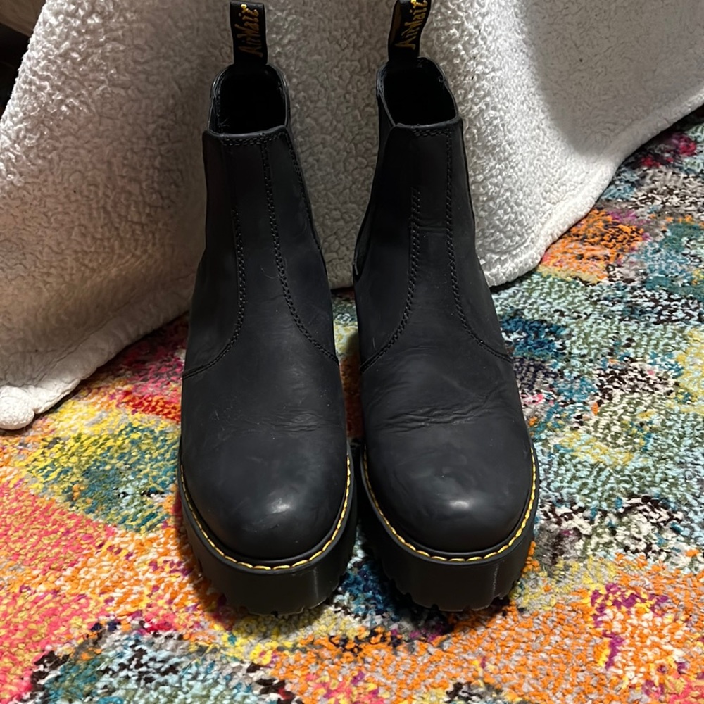 Dr. Marten Chelsea boots